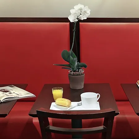 Ibis Grands Boulevards Opera 9e 3* Paryż