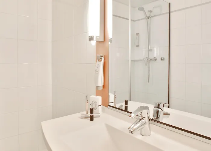 Ibis Grands Boulevards Opera 9e 3* פריז