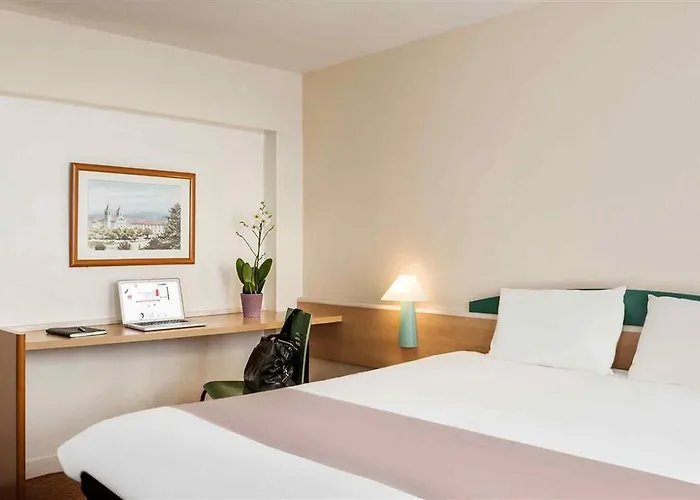 מלון Ibis Grands Boulevards Opera 9e 3*